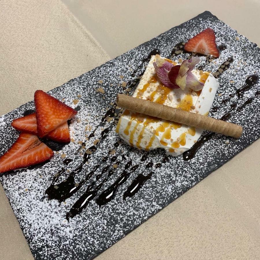 Alojamento Restaurante Dom Dinis ヴィーラ・ノーヴァ・デ・ポイアレス エクステリア 写真