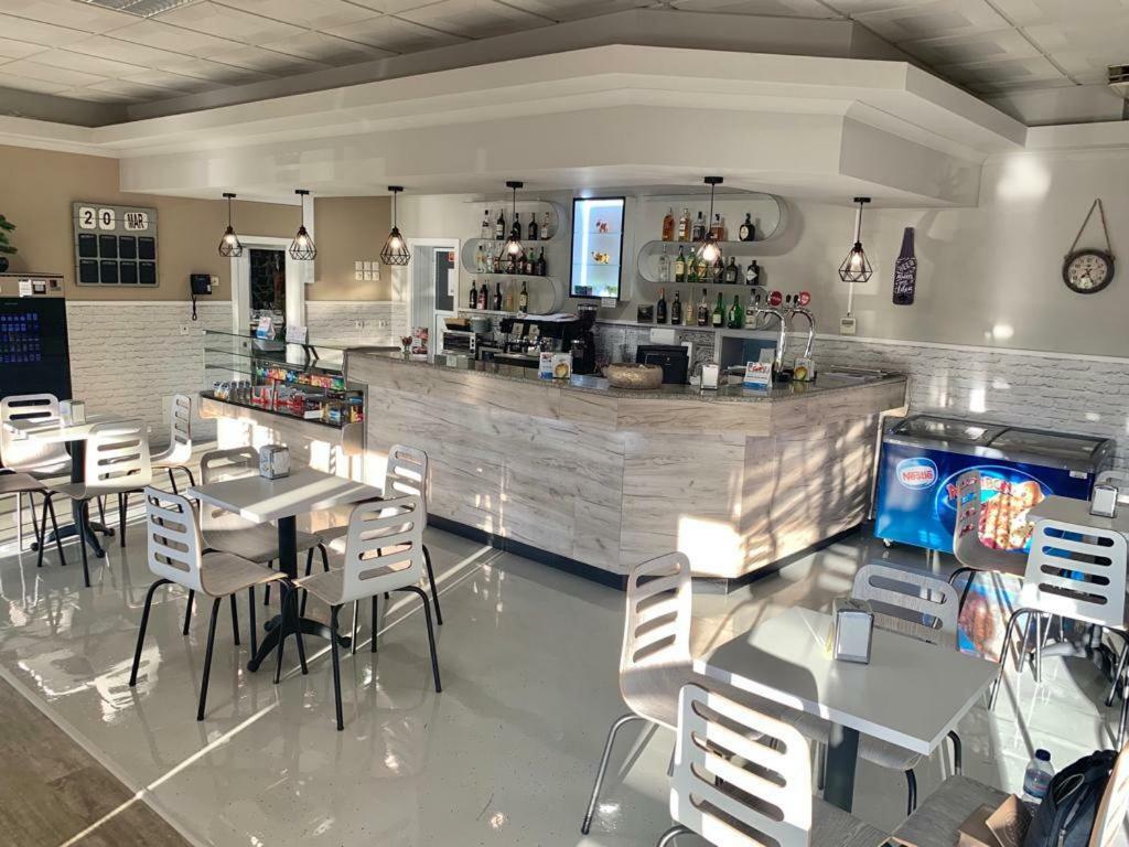Alojamento Restaurante Dom Dinis ヴィーラ・ノーヴァ・デ・ポイアレス エクステリア 写真