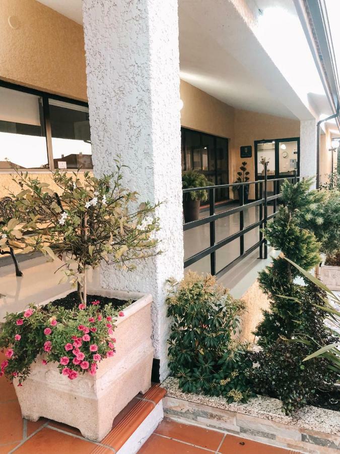 Alojamento Restaurante Dom Dinis ヴィーラ・ノーヴァ・デ・ポイアレス エクステリア 写真
